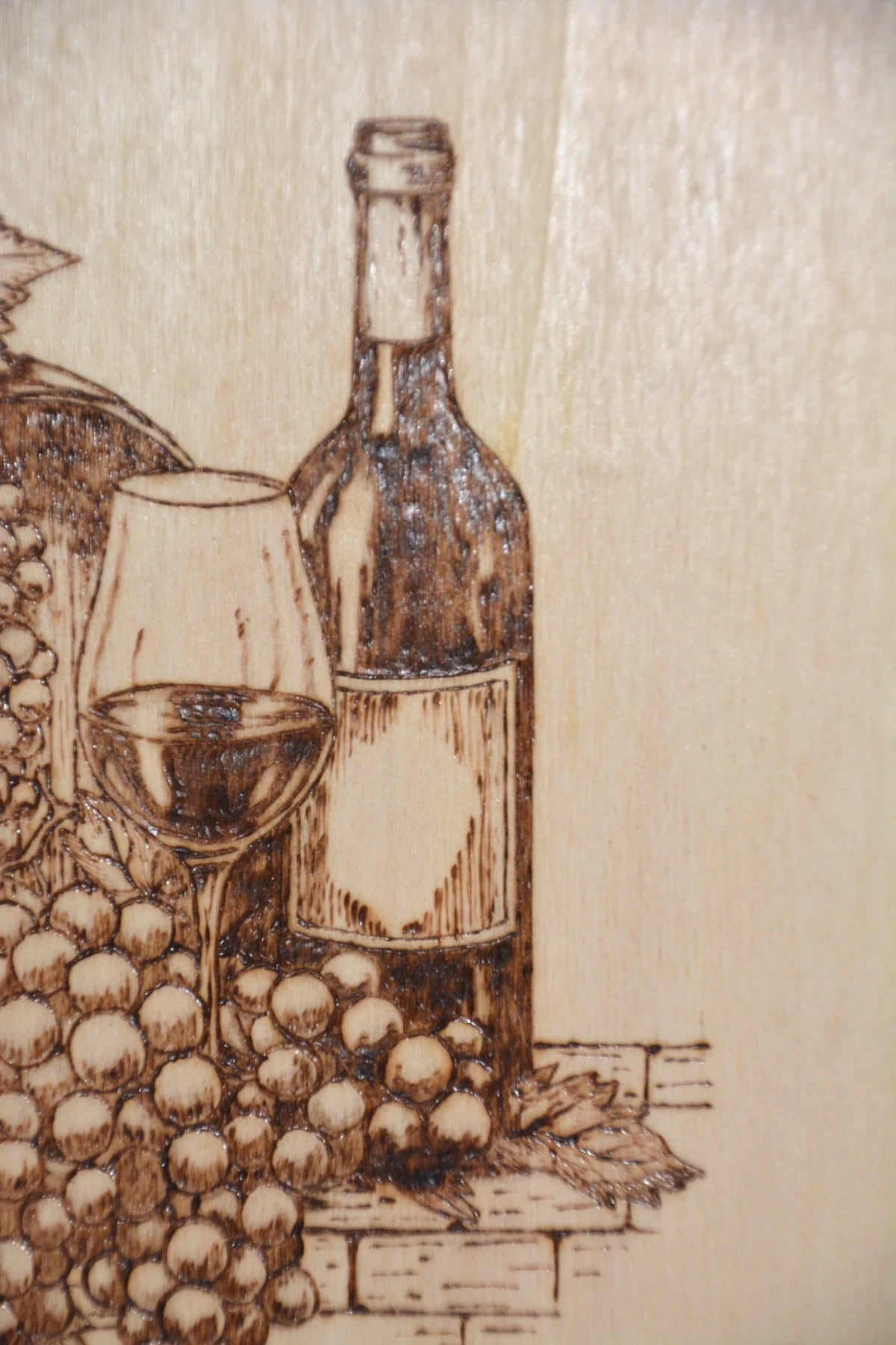 Il Canto della Botte – Quadro in Legno Inciso a Mano con Pirografo